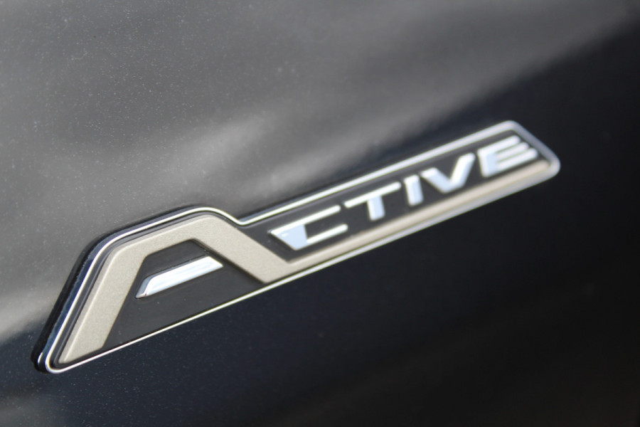 Ford Fiesta 1.0-95pk EcoBoost Active X. Zeer nette Ford Fiesta Active, slechts 41.000km. Autm. airco, All season banden, LM wielen, Stoel-, stuur- en voorraamverw., LED verl., Telefoonvoorb., Navigatie, Cruise control etc.
