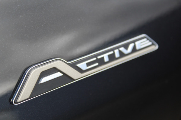 Ford Fiesta 1.0-95pk EcoBoost Active X. Zeer nette Ford Fiesta Active, slechts 41.000km. Autm. airco, All season banden, LM wielen, Stoel-, stuur- en voorraamverw., LED verl., Telefoonvoorb., Navigatie, Cruise control etc.