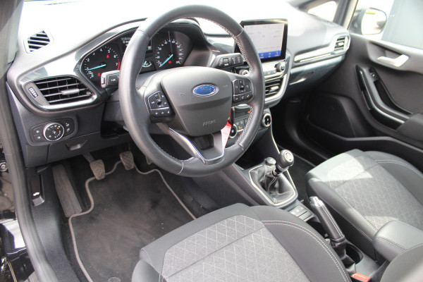 Ford Fiesta 1.0-95pk EcoBoost Active X. Zeer nette Ford Fiesta Active, slechts 41.000km. Autm. airco, All season banden, LM wielen, Stoel-, stuur- en voorraamverw., LED verl., Telefoonvoorb., Navigatie, Cruise control etc.
