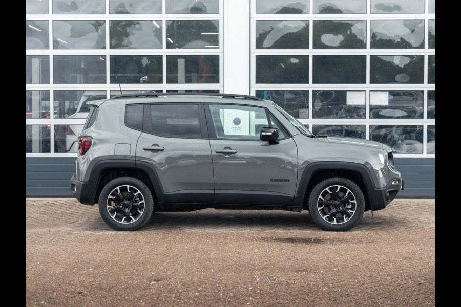 Jeep Renegade 4xe 240 Plug-in Hybrid Electric New Upland | Clima | Apple Carplay | Dakrails | Priv. Glass | LED | Navi | 17" | PDC | Sting Grey
