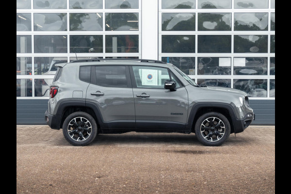 Jeep Renegade 4xe 240 Plug-in Hybrid Electric New Upland | Clima | Apple Carplay | Dakrails | Priv. Glass | LED | Navi | 17" | PDC | Sting Grey