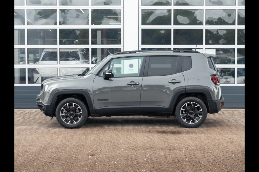 Jeep Renegade 4xe 240 Plug-in Hybrid Electric New Upland | Clima | Apple Carplay | Dakrails | Priv. Glass | LED | Navi | 17" | PDC | Sting Grey