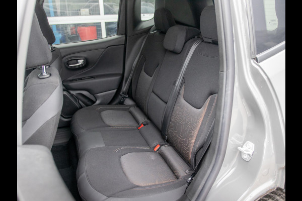 Jeep Renegade 4xe 240 Plug-in Hybrid Electric New Upland | Clima | Apple Carplay | Dakrails | Priv. Glass | LED | Navi | 17" | PDC | Sting Grey