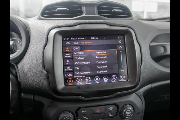 Jeep Renegade 4xe 240 Plug-in Hybrid Electric New Upland | Clima | Apple Carplay | Dakrails | Priv. Glass | LED | Navi | 17" | PDC | Sting Grey