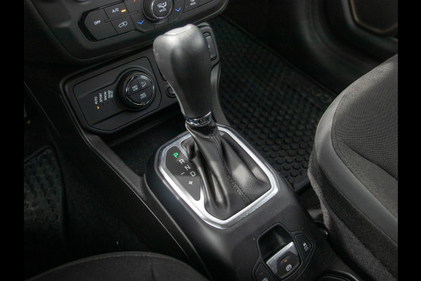 Jeep Renegade 4xe 240 Plug-in Hybrid Electric New Upland | Clima | Apple Carplay | Dakrails | Priv. Glass | LED | Navi | 17" | PDC | Sting Grey