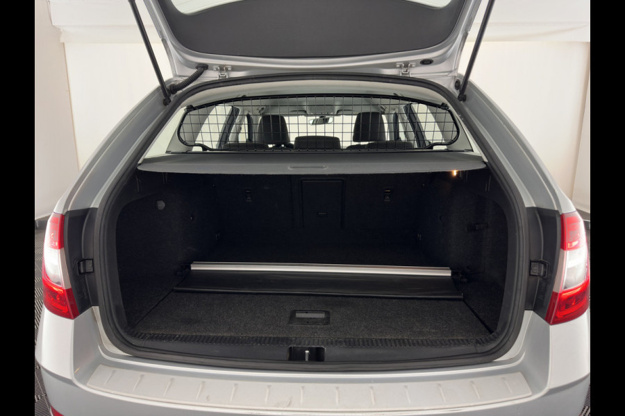 Škoda Octavia Combi 1.6 TDI Greentech Ambition Business (INCL.BTW) *NAVI-FULLMAP | COMFORT-SEATS | ECC | PDC | CRUISE | 16''ALU*