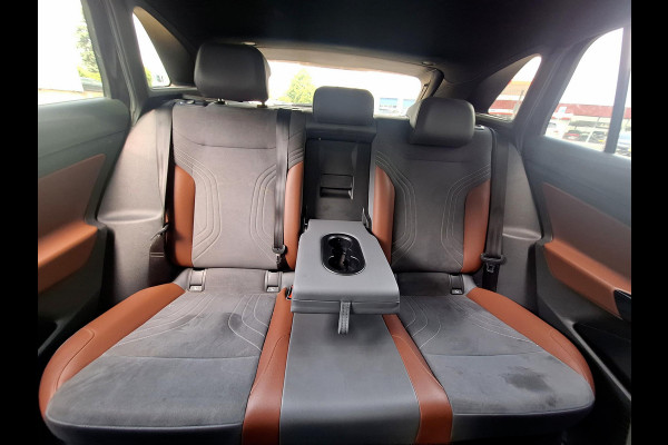 Volkswagen ID.4 First 77 kWh | SOH: 92.7% | Trekhaak wkb | LM 20 Inch | Adaptive CC | Navi | Camera | Smart Climate |