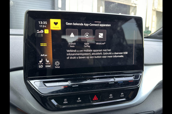 Volkswagen ID.4 First 77 kWh | SOH: 92.7% | Trekhaak wkb | LM 20 Inch | Adaptive CC | Navi | Camera | Smart Climate |
