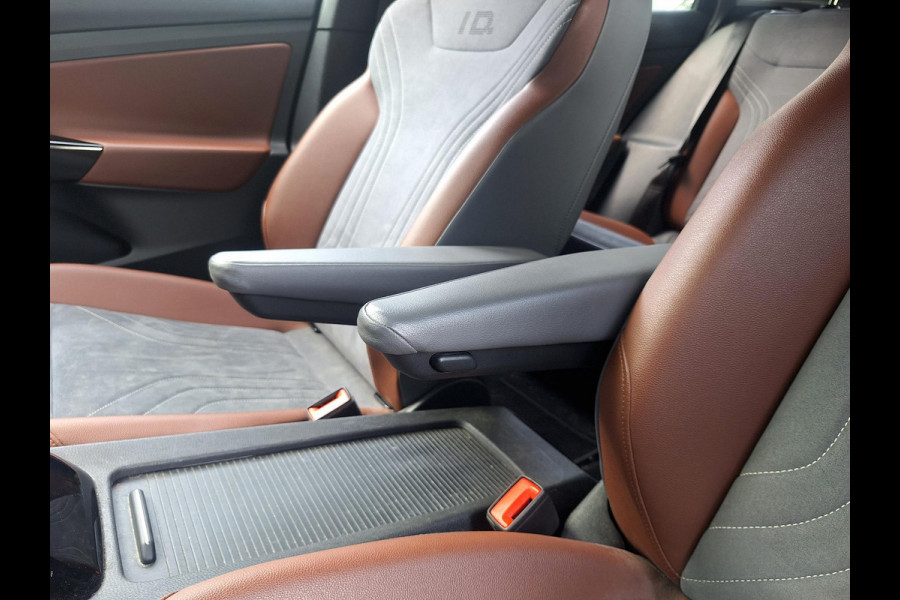 Volkswagen ID.4 First 77 kWh | SOH: 92.7% | Trekhaak wkb | LM 20 Inch | Adaptive CC | Navi | Camera | Smart Climate |