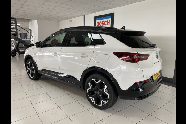 Opel Grandland 1.6 Turbo Hybrid4 Ultimate 300 Pk