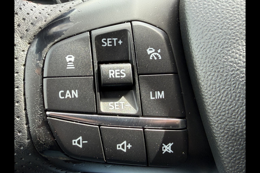 Ford Fiesta 1.0 EcoBoost ST-Line (Trekhaak - Camera - Stoel-/-stuurverwarming - Automatische Airco - Adaptieve Cruise Controle - 17"incl 4S