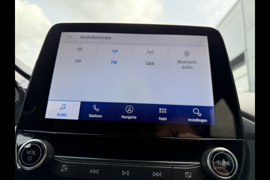 Ford Fiesta 1.0 EcoBoost ST-Line (Trekhaak - Camera - Stoel-/-stuurverwarming - Automatische Airco - Adaptieve Cruise Controle - 17"incl 4S