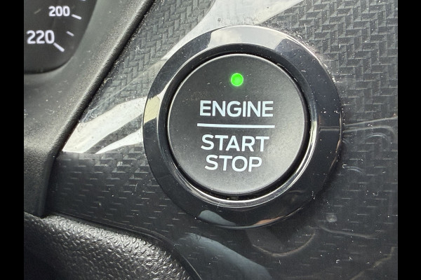 Ford Fiesta 1.0 EcoBoost ST-Line (Trekhaak - Camera - Stoel-/-stuurverwarming - Automatische Airco - Adaptieve Cruise Controle - 17"incl 4S