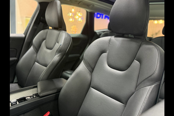 Volvo XC60 T6 PHEV AWD 350pk. Plus Dark SOH 100%| Pano | Trekhaak | Memory | 360° | ACC