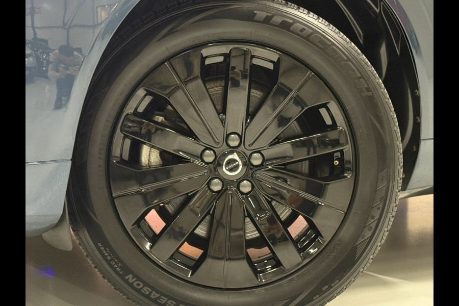 Volvo XC60 T6 PHEV AWD 350pk. Plus Dark SOH 100%| Pano | Trekhaak | Memory | 360° | ACC