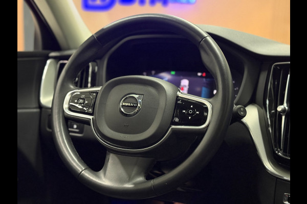 Volvo XC60 T6 PHEV AWD 350pk. Plus Dark SOH 100%| Pano | Trekhaak | Memory | 360° | ACC