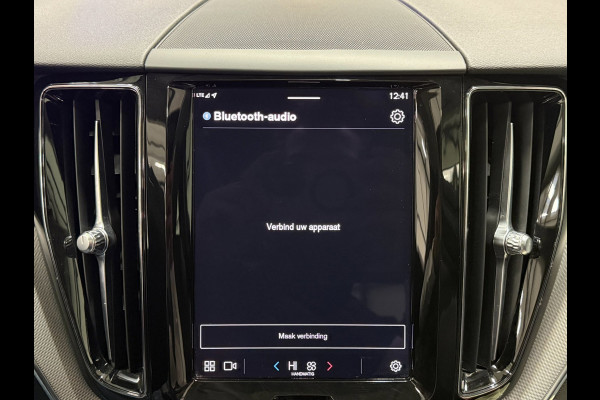 Volvo XC60 T6 PHEV AWD 350pk. Plus Dark SOH 100%| Pano | Trekhaak | Memory | 360° | ACC