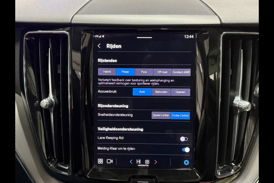 Volvo XC60 T6 PHEV AWD 350pk. Plus Dark SOH 100%| Pano | Trekhaak | Memory | 360° | ACC