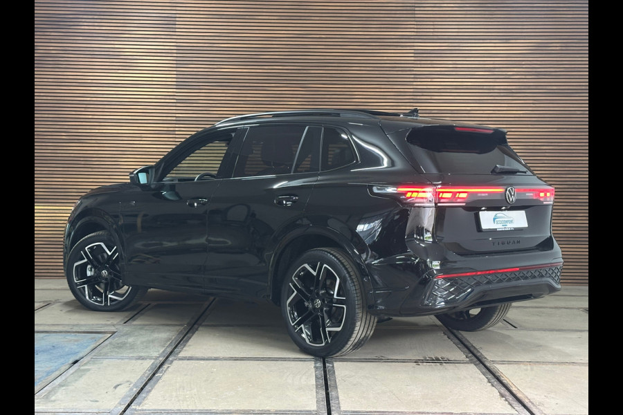 Volkswagen Tiguan 1.5 eHybrid R-Line Edition | Verl. Fabr. garantie tm 2030 | 272 PK | IQ.Light HD | Pano | Trekhaak | Leder