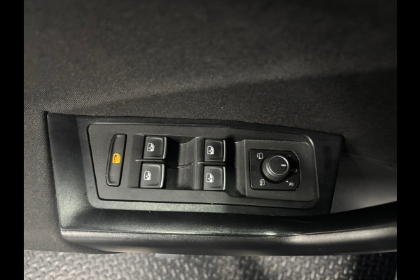 Volkswagen T-Roc 1.0 TSI Style Business Navi | Clima | PANO | Navi | PDC