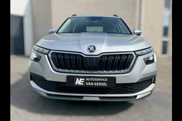 Škoda Kamiq 1.0 TSI Ambition TREKHAAK UITKLAPBAAR / CAMERA / ADAPTIEVE CRUISE CONTROL / 4-SEIZOENBAND / STOELV. / LED / SMART LINK