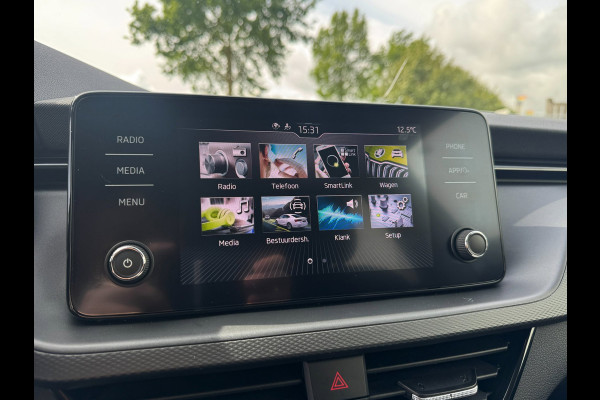 Škoda Kamiq 1.0 TSI Ambition TREKHAAK UITKLAPBAAR / CAMERA / ADAPTIEVE CRUISE CONTROL / 4-SEIZOENBAND / STOELV. / LED / SMART LINK