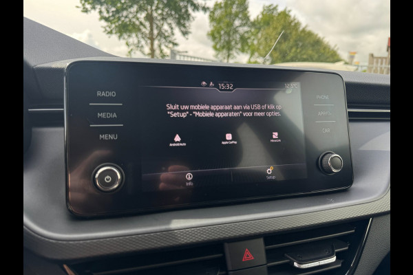 Škoda Kamiq 1.0 TSI Ambition TREKHAAK UITKLAPBAAR / CAMERA / ADAPTIEVE CRUISE CONTROL / 4-SEIZOENBAND / STOELV. / LED / SMART LINK