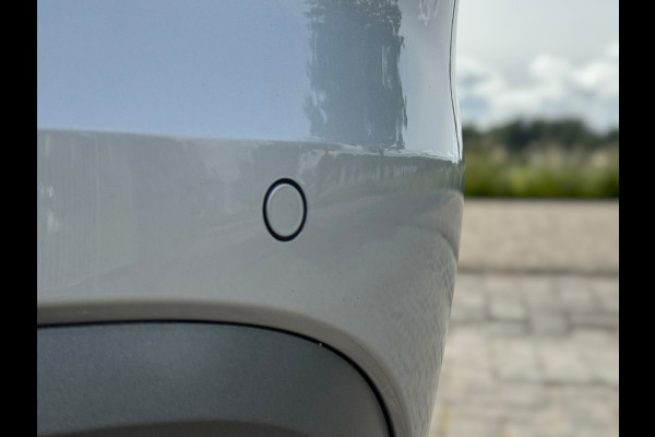 Škoda Kamiq 1.0 TSI Ambition TREKHAAK UITKLAPBAAR / CAMERA / ADAPTIEVE CRUISE CONTROL / 4-SEIZOENBAND / STOELV. / LED / SMART LINK