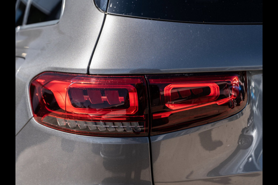 Mercedes-Benz Glb 180 d Premium | AMG-Line | Camera | Carplay