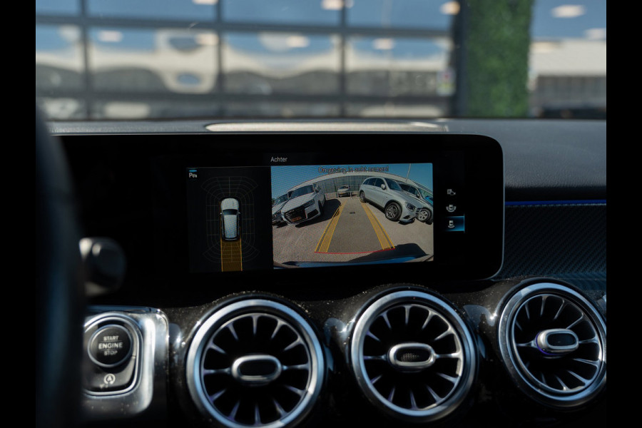Mercedes-Benz Glb 180 d Premium | AMG-Line | Camera | Carplay