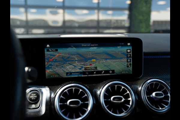 Mercedes-Benz Glb 180 d Premium | AMG-Line | Camera | Carplay