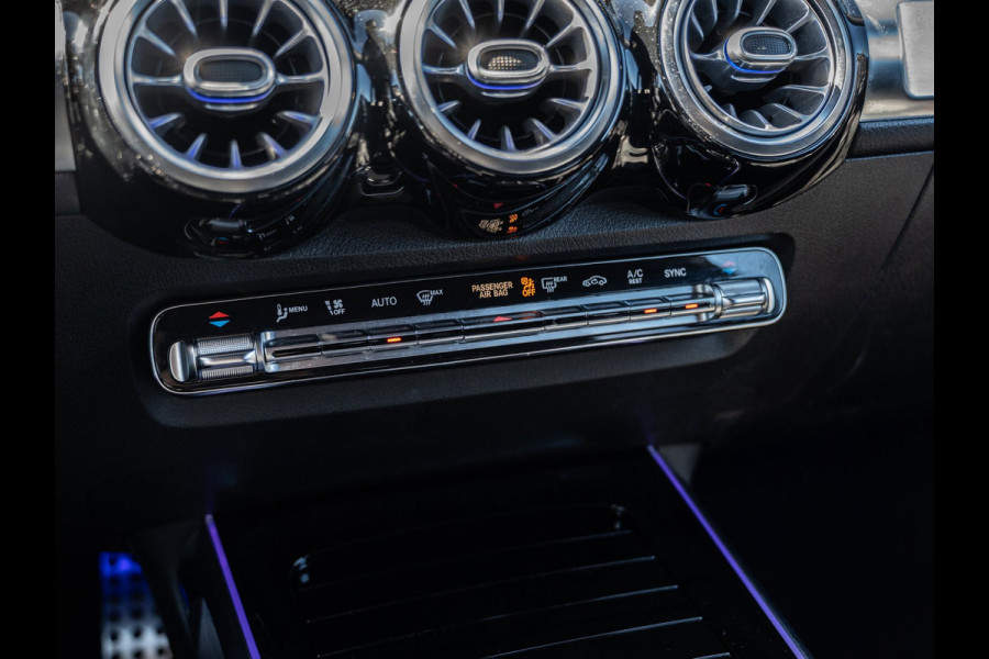 Mercedes-Benz Glb 180 d Premium | AMG-Line | Camera | Carplay