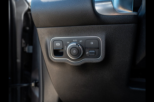 Mercedes-Benz Glb 180 d Premium | AMG-Line | Camera | Carplay