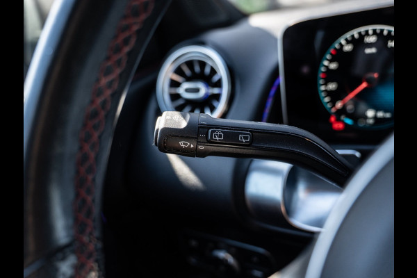 Mercedes-Benz Glb 180 d Premium | AMG-Line | Camera | Carplay