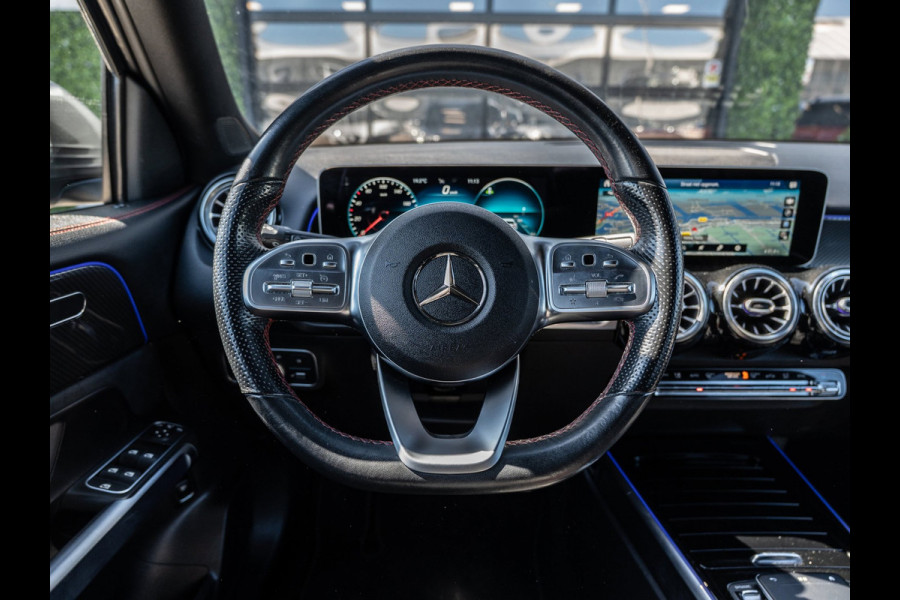 Mercedes-Benz Glb 180 d Premium | AMG-Line | Camera | Carplay