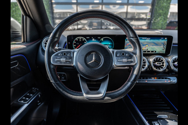 Mercedes-Benz Glb 180 d Premium | AMG-Line | Camera | Carplay