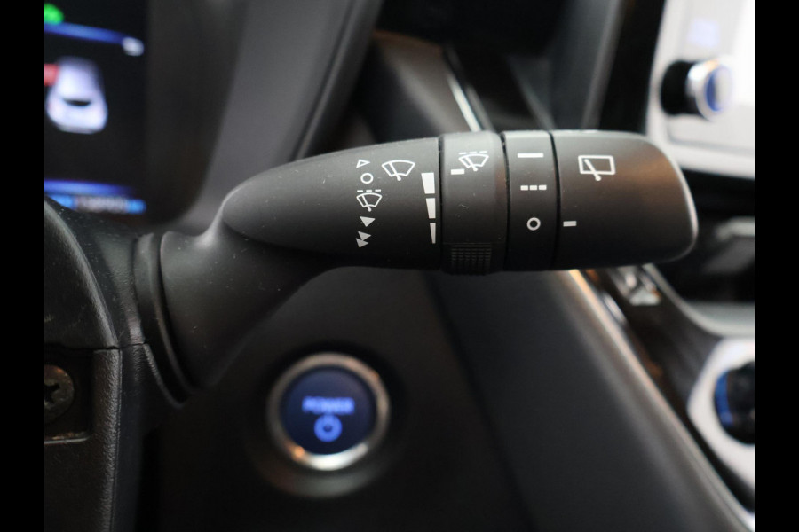 Toyota Corolla 1.8 Hybrid Comfort Bi-Tone . Adaptieve Cruise control . Apple CarPlay & AndroidAUTO . Camera