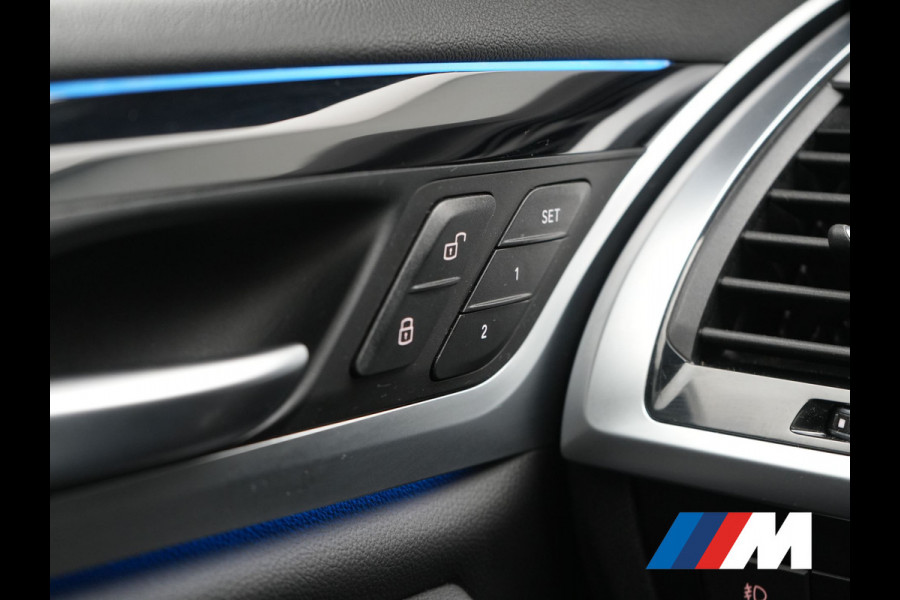 BMW X3 xDrive30e M Sport PHEV 293pk Dealer O.H. | Trekhaak Af Fabriek | Panodak | Head Up | 360 Camera | Adaptief Onderstel | Lederen Sportstoelen Memory & Verwarmd | Sfeerverlichting | Stuur Verwarmd | Keyless | Blis | Apple Carplay | Plug In Hybrid |