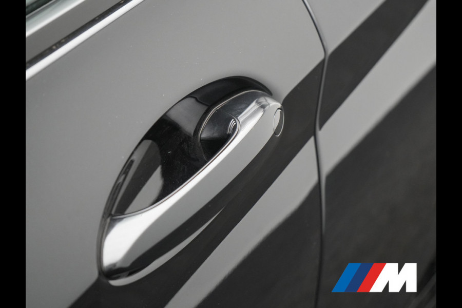 BMW X3 xDrive30e M Sport PHEV 293pk Dealer O.H. | Trekhaak Af Fabriek | Panodak | Head Up | 360 Camera | Adaptief Onderstel | Lederen Sportstoelen Memory & Verwarmd | Sfeerverlichting | Stuur Verwarmd | Keyless | Blis | Apple Carplay | Plug In Hybrid |