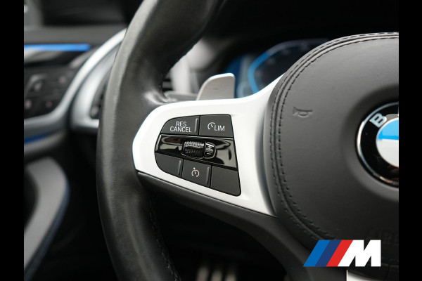 BMW X3 xDrive30e M Sport PHEV 293pk Dealer O.H. | Trekhaak Af Fabriek | Panodak | Head Up | 360 Camera | Adaptief Onderstel | Lederen Sportstoelen Memory & Verwarmd | Sfeerverlichting | Stuur Verwarmd | Keyless | Blis | Apple Carplay | Plug In Hybrid |