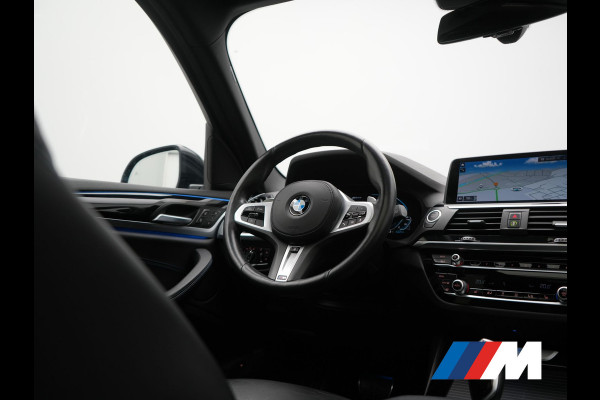 BMW X3 xDrive30e M Sport PHEV 293pk Dealer O.H. | Trekhaak Af Fabriek | Panodak | Head Up | 360 Camera | Adaptief Onderstel | Lederen Sportstoelen Memory & Verwarmd | Sfeerverlichting | Stuur Verwarmd | Keyless | Blis | Apple Carplay | Plug In Hybrid |