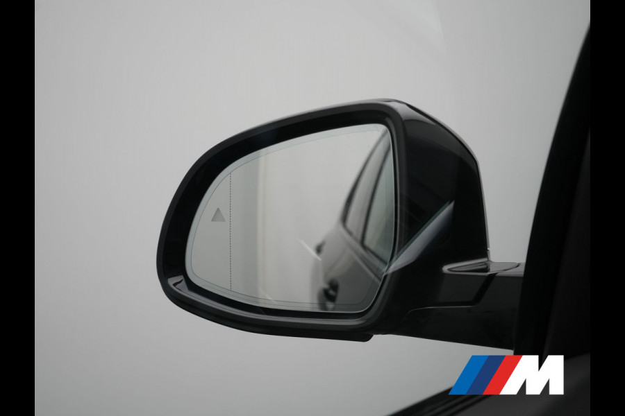BMW X3 xDrive30e M Sport PHEV 293pk Dealer O.H. | Trekhaak Af Fabriek | Panodak | Head Up | 360 Camera | Adaptief Onderstel | Lederen Sportstoelen Memory & Verwarmd | Sfeerverlichting | Stuur Verwarmd | Keyless | Blis | Apple Carplay | Plug In Hybrid |