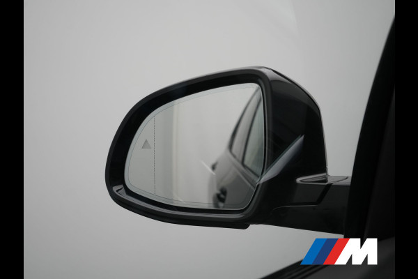 BMW X3 xDrive30e M Sport PHEV 293pk Dealer O.H. | Trekhaak Af Fabriek | Panodak | Head Up | 360 Camera | Adaptief Onderstel | Lederen Sportstoelen Memory & Verwarmd | Sfeerverlichting | Stuur Verwarmd | Keyless | Blis | Apple Carplay | Plug In Hybrid |