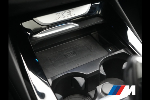 BMW X3 xDrive30e M Sport PHEV 293pk Dealer O.H. | Trekhaak Af Fabriek | Panodak | Head Up | 360 Camera | Adaptief Onderstel | Lederen Sportstoelen Memory & Verwarmd | Sfeerverlichting | Stuur Verwarmd | Keyless | Blis | Apple Carplay | Plug In Hybrid |