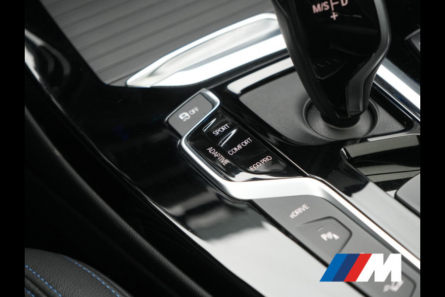 BMW X3 xDrive30e M Sport PHEV 293pk Dealer O.H. | Trekhaak Af Fabriek | Panodak | Head Up | 360 Camera | Adaptief Onderstel | Lederen Sportstoelen Memory & Verwarmd | Sfeerverlichting | Stuur Verwarmd | Keyless | Blis | Apple Carplay | Plug In Hybrid |