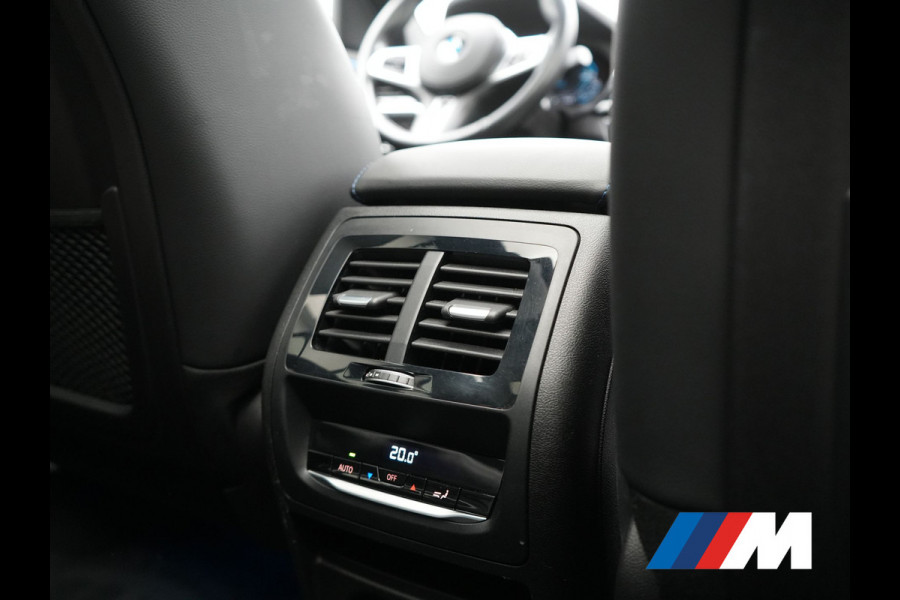 BMW X3 xDrive30e M Sport PHEV 293pk Dealer O.H. | Trekhaak Af Fabriek | Panodak | Head Up | 360 Camera | Adaptief Onderstel | Lederen Sportstoelen Memory & Verwarmd | Sfeerverlichting | Stuur Verwarmd | Keyless | Blis | Apple Carplay | Plug In Hybrid |