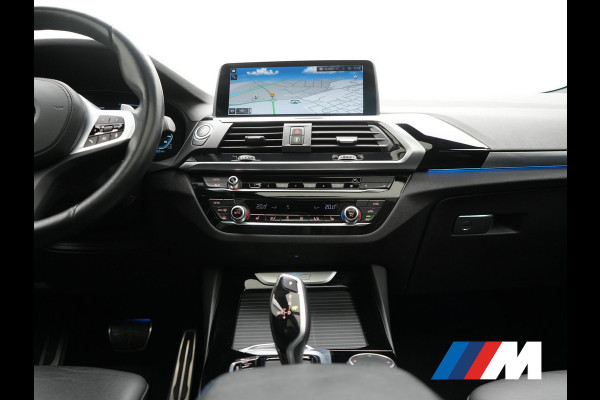 BMW X3 xDrive30e M Sport PHEV 293pk Dealer O.H. | Trekhaak Af Fabriek | Panodak | Head Up | 360 Camera | Adaptief Onderstel | Lederen Sportstoelen Memory & Verwarmd | Sfeerverlichting | Stuur Verwarmd | Keyless | Blis | Apple Carplay | Plug In Hybrid |