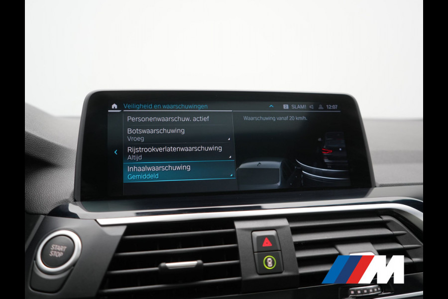 BMW X3 xDrive30e M Sport PHEV 293pk Dealer O.H. | Trekhaak Af Fabriek | Panodak | Head Up | 360 Camera | Adaptief Onderstel | Lederen Sportstoelen Memory & Verwarmd | Sfeerverlichting | Stuur Verwarmd | Keyless | Blis | Apple Carplay | Plug In Hybrid |