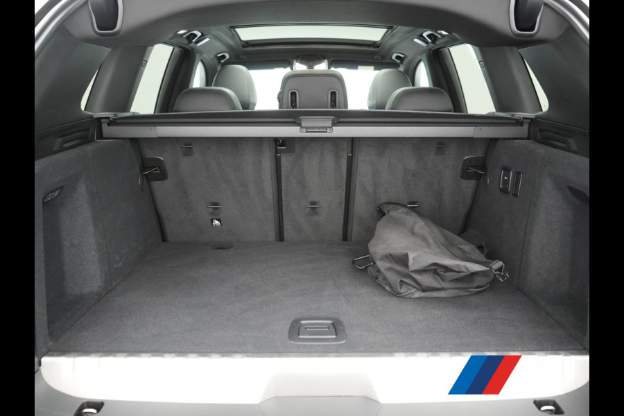 BMW X3 xDrive30e M Sport PHEV 293pk Dealer O.H. | Trekhaak Af Fabriek | Panodak | Head Up | 360 Camera | Adaptief Onderstel | Lederen Sportstoelen Memory & Verwarmd | Sfeerverlichting | Stuur Verwarmd | Keyless | Blis | Apple Carplay | Plug In Hybrid |