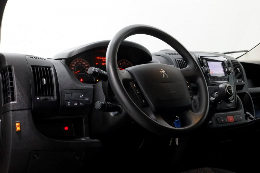 Peugeot Boxer 335 2.2 BlueHDi 120pk L2H2 Premium Airco/Navi/Inrichting 12-2020